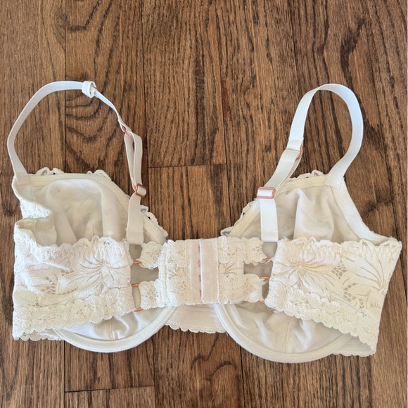 Aerie White/Cream Floral Lace Bra - Picture 2 of 7